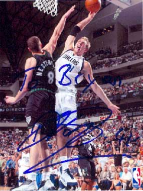 /autograph/scan/Nowitzki_Dirk.jpg